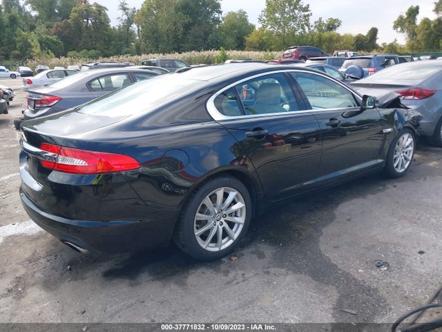 2012 JAGUAR XF SAJWA0FB8CLS54575 Photo 3
