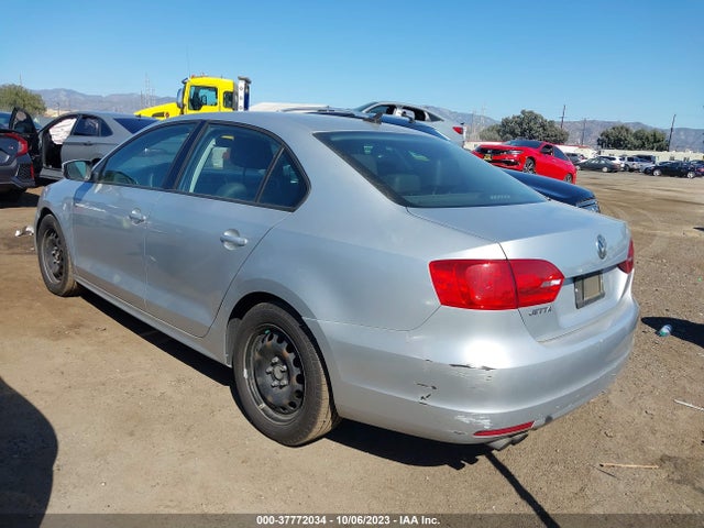 3VWD17AJ3EM396750 Volkswagen Jetta Sedan Se