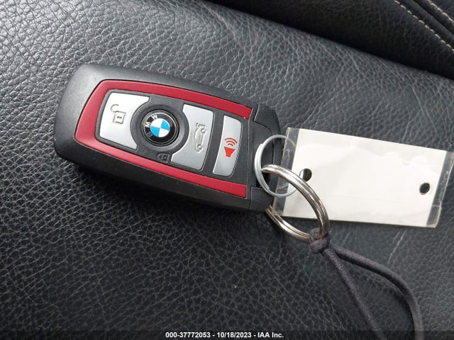BMW 330i Xdrive 2017 WBA8K3C34HA023434 Image 11
