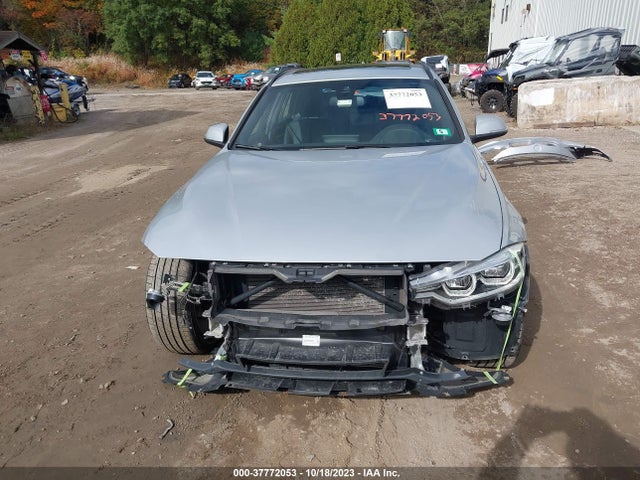 BMW 330i Xdrive 2017 WBA8K3C34HA023434 Image 12