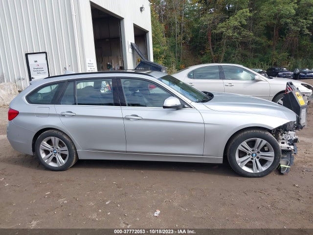 BMW 330i Xdrive 2017 WBA8K3C34HA023434 Image 13