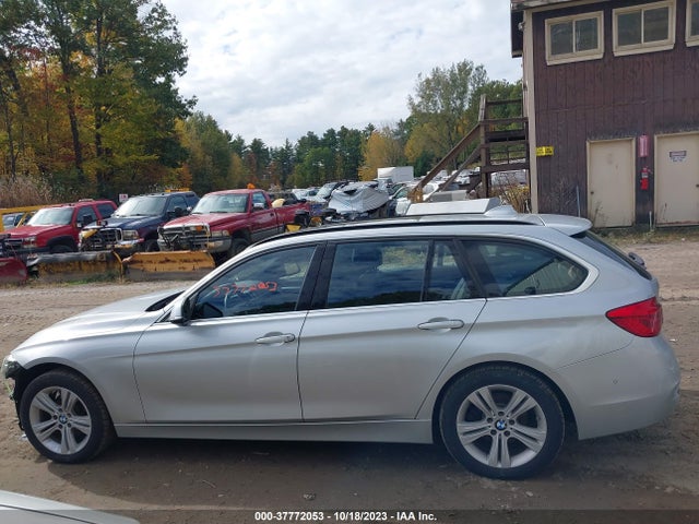 BMW 330i Xdrive 2017 WBA8K3C34HA023434 Image 14