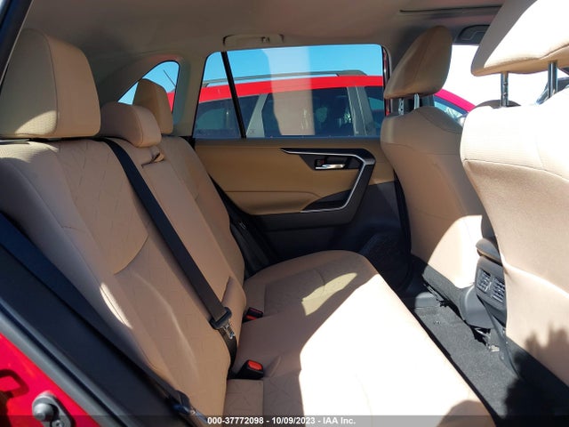 2020 TOYOTA RAV4 XLE VIN: 2T3W1RFV3LC068728