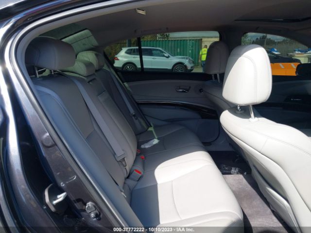 JH4KC1F56FC000888 Acura RLX