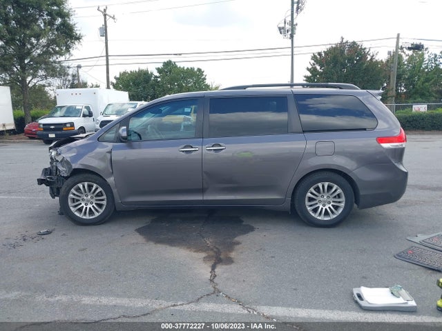 2011 TOYOTA SIENNA XLE AAS/XLE/LTD VIN: 5TDYK3DC9BS095659