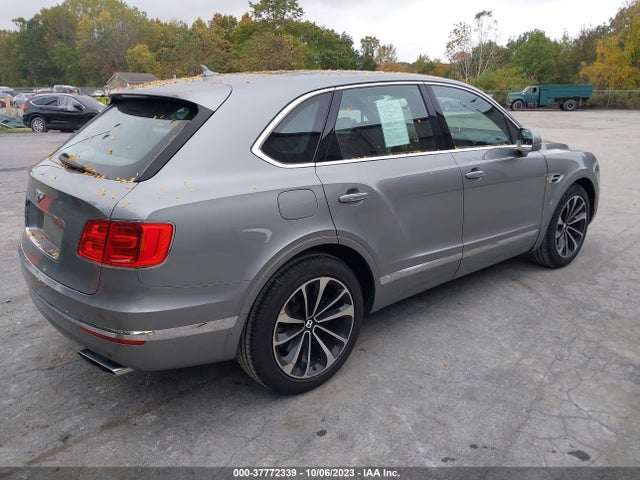 2018 Bentley Bentayga, VIN: SJAAC2ZV8JC019029