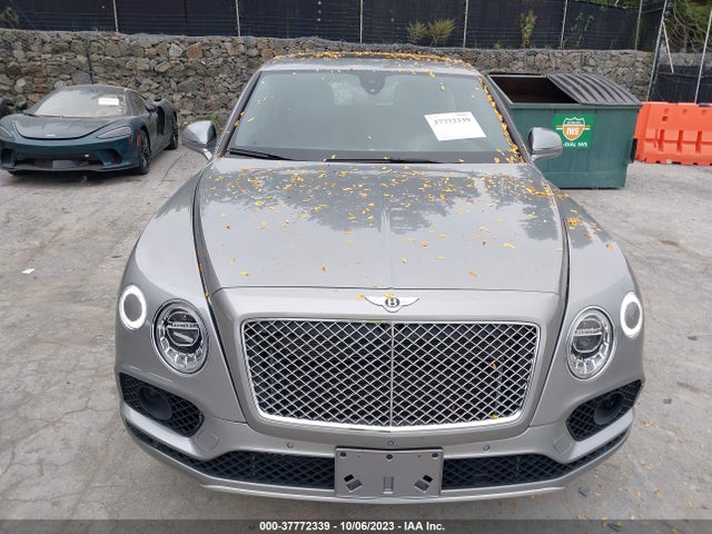2018 Bentley Bentayga, VIN: SJAAC2ZV8JC019029
