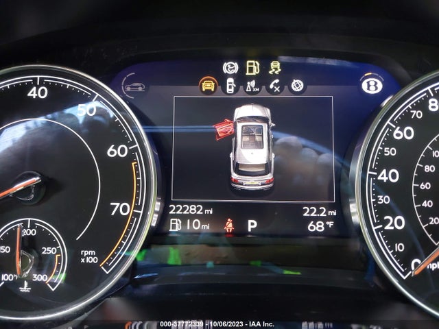 2018 Bentley Bentayga, VIN: SJAAC2ZV8JC019029