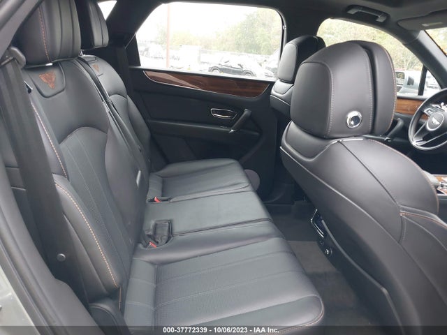 2018 Bentley Bentayga, VIN: SJAAC2ZV8JC019029