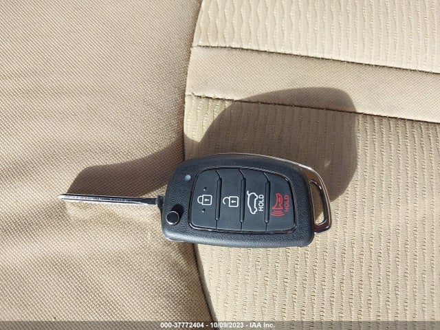 Hyundai Sonata 2.4l Se 2015 5NPE24AF8FH200713 Image 3