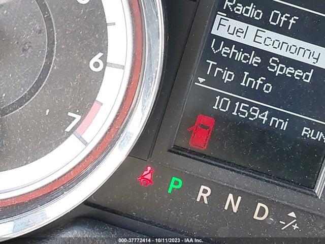 2011 DODGE GRAND CARAVAN CREW VIN: 2D4RN5DG8BR749153