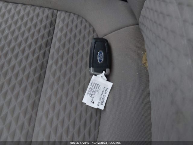 1FMCU0EZ7NUA18855 Ford Escape Se Plug-in Hybrid