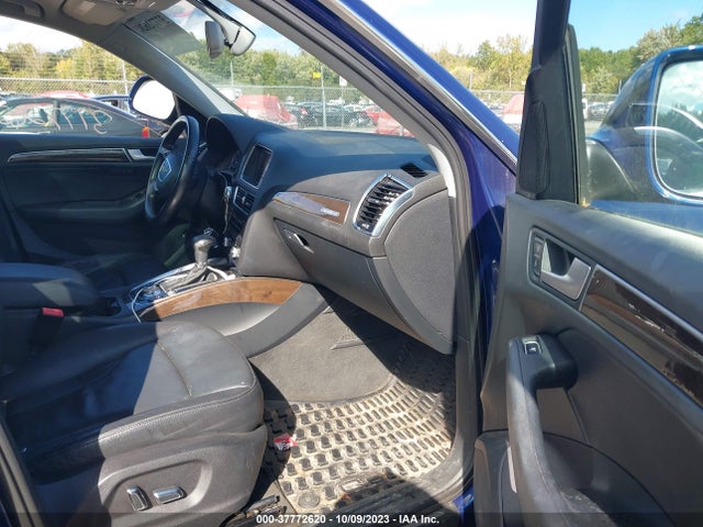 WA1LFAFP7EA098378 Audi Q5 Premium Plus