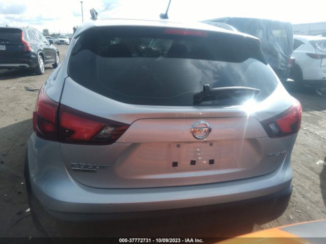 JN1BJ1CR6KW328788 Nissan Rogue Sport Sv