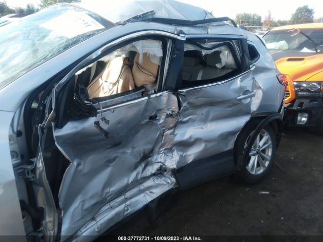JN1BJ1CR6KW328788 Nissan Rogue Sport Sv