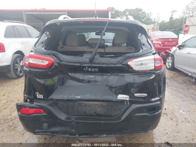 1C4PJLCB3FW782973 Jeep Cherokee Latitude