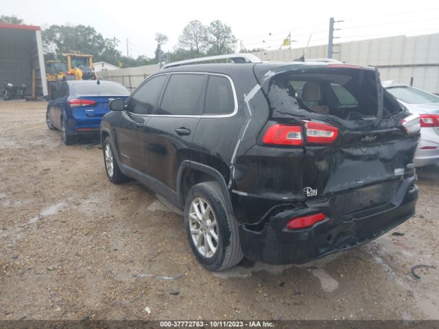 1C4PJLCB3FW782973 Jeep Cherokee Latitude