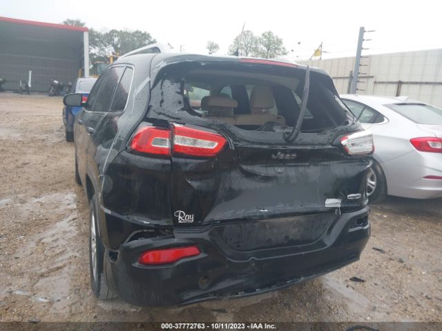 1C4PJLCB3FW782973 Jeep Cherokee Latitude