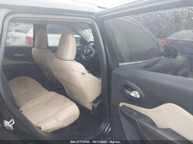 1C4PJLCB3FW782973 Jeep Cherokee Latitude
