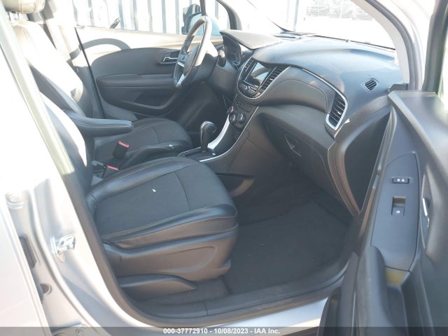 37772910 :رقم المزاد ، KL7CJLSB6JB676868 vin ، 2018 Chevrolet Trax Lt مزاد بيع
