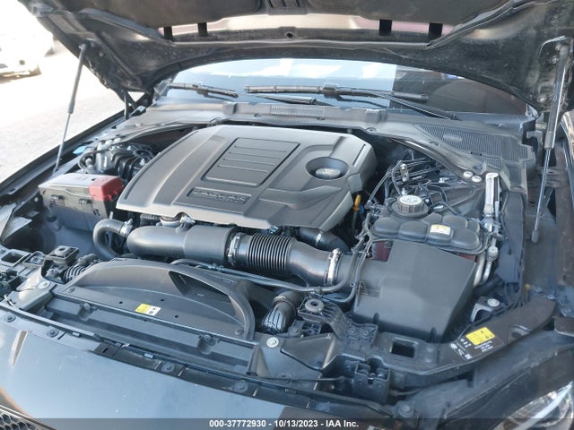 2019 JAGUAR XF SAJBJ4FX4KCY79507 Photo 9