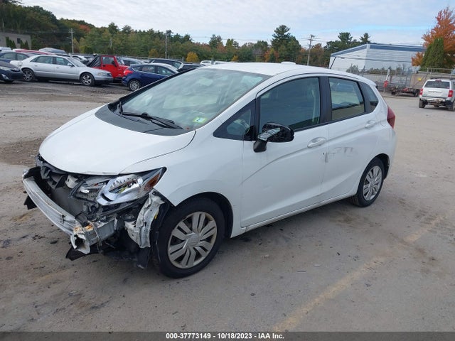 Honda FIT LX 2015 3HGGK5H54FM761305 Image 2