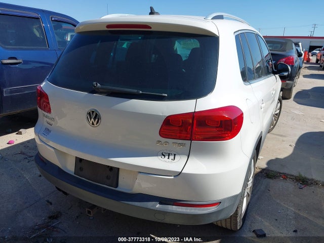 2012 VOLKSWAGEN TIGUAN SE W/SUNROOF & NAV VIN: WVGAV7AX8CW532880