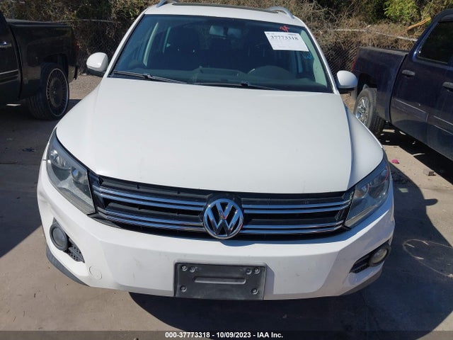 2012 VOLKSWAGEN TIGUAN SE W/SUNROOF & NAV VIN: WVGAV7AX8CW532880