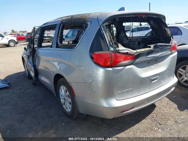 2C4RC1DG2HR756989 Chrysler Pacifica Touring
