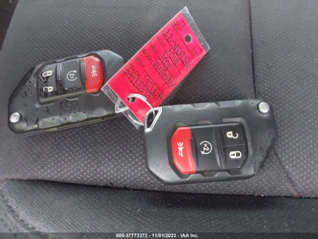 1C4HJXDG5JW133450 Jeep Wrangler Unlimited Sport S