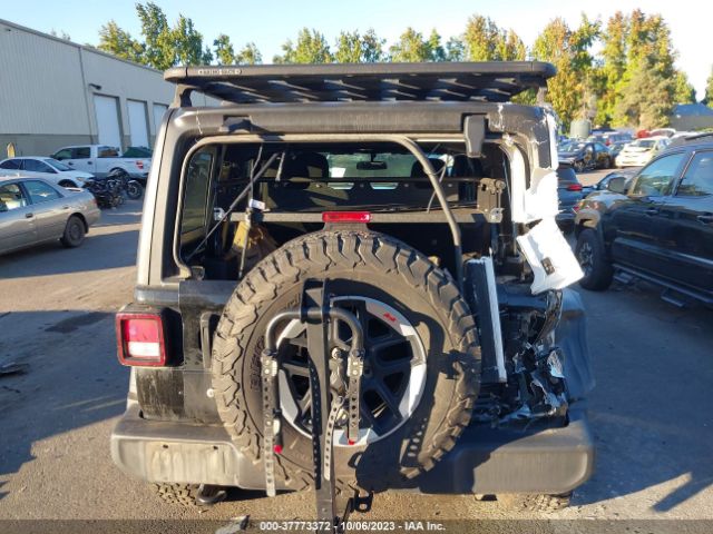 1C4HJXDG5JW133450 Jeep Wrangler Unlimited Sport S