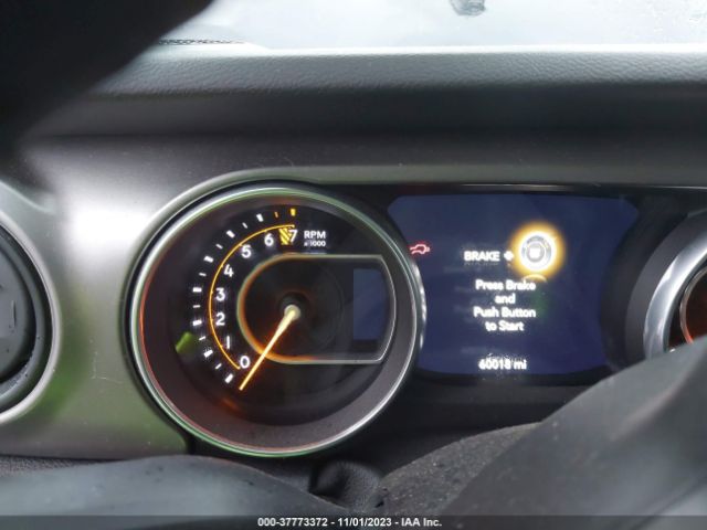 1C4HJXDG5JW133450 Jeep Wrangler Unlimited Sport S
