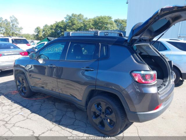 3C4NJDBB8KT807073 Jeep Compass Altitude