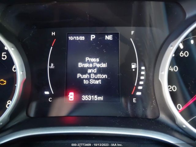 3C4NJDBB8KT807073 Jeep Compass Altitude