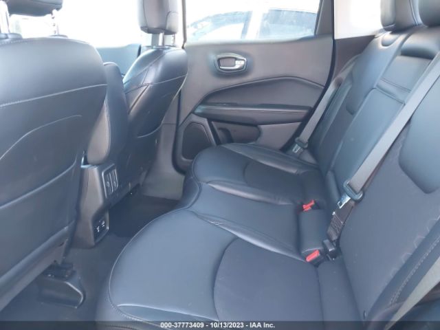 3C4NJDBB8KT807073 Jeep Compass Altitude