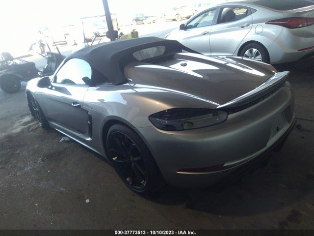 2021 PORSCHE 718 SPYDER WP0CC2A87MS240452 Photo 2
