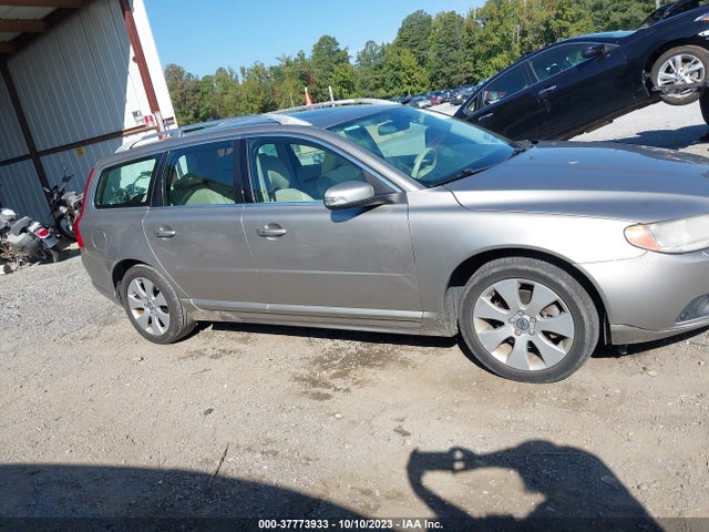 2008 VOLVO V70 VIN: YV1BW982281008554