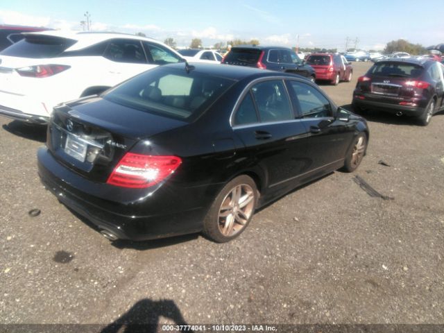 2013 MERCEDES-BENZ C-CLASS WDDGF8AB5DR253432 Photo 3