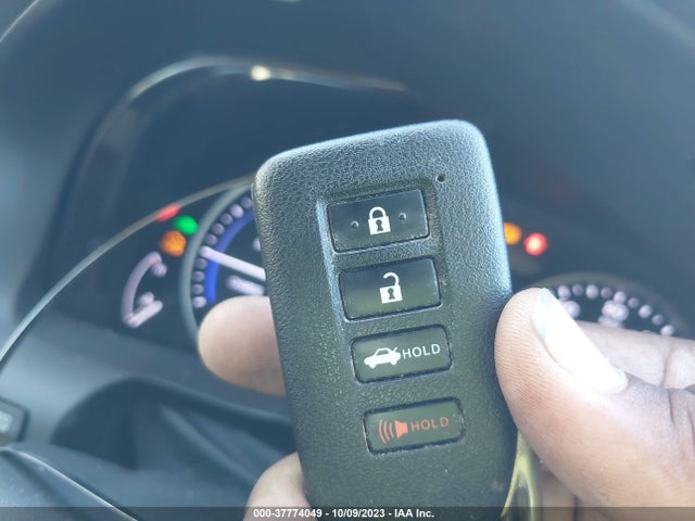 JTHBW1GG9F2099929 Lexus Es 300h Hybrid