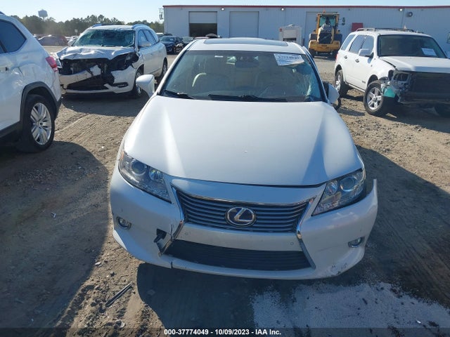 JTHBW1GG9F2099929 Lexus Es 300h Hybrid