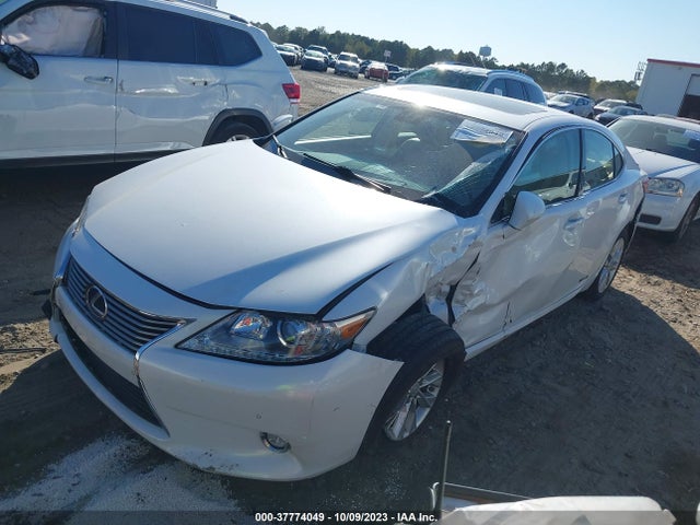 JTHBW1GG9F2099929 Lexus Es 300h Hybrid
