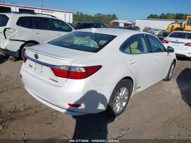 JTHBW1GG9F2099929 Lexus Es 300h Hybrid