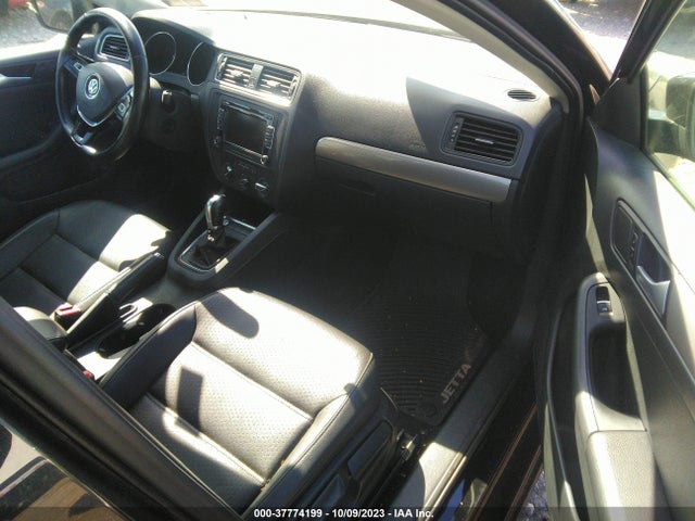 3VWD17AJ4FM264839 Volkswagen Jetta Sedan 1.8t Se W/connectivity