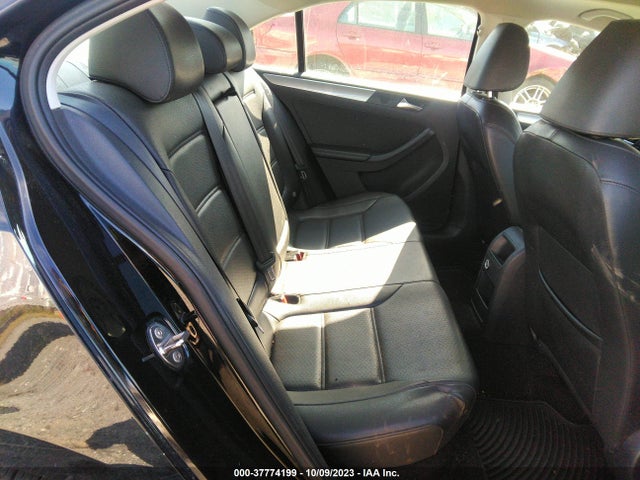 3VWD17AJ4FM264839 Volkswagen Jetta Sedan 1.8t Se W/connectivity