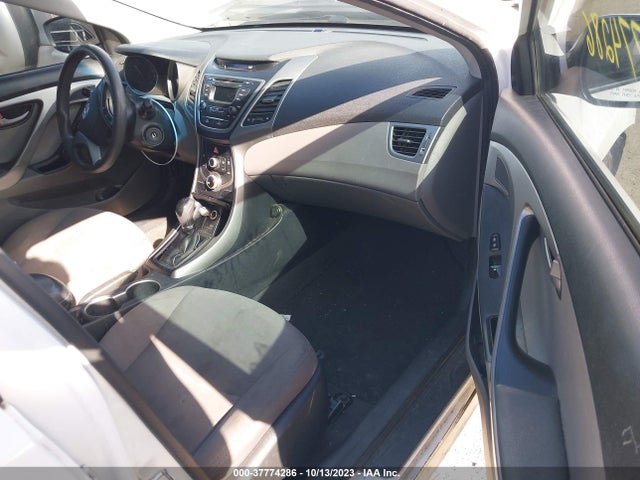Hyundai ELANTRA SE 2016 5NPDH4AE4GH732494 Image 5