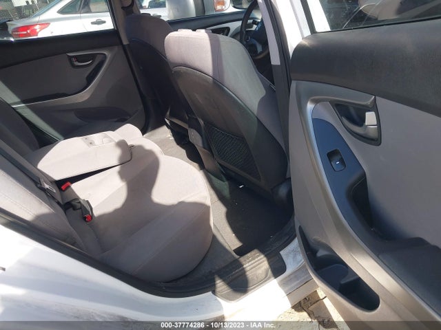 Hyundai ELANTRA SE 2016 5NPDH4AE4GH732494 Image 8
