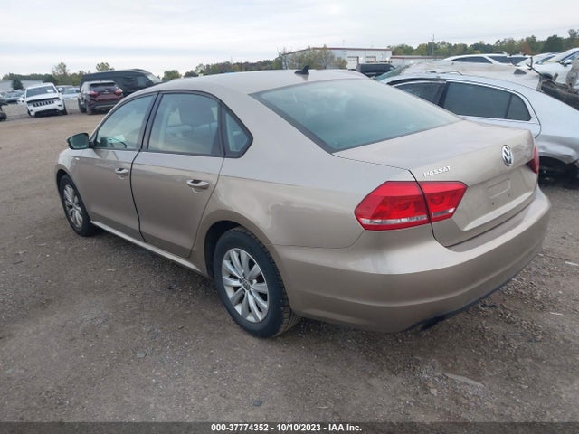1VWAT7A3XFC096222 Volkswagen Passat 1.8t Wolfsburg Ed