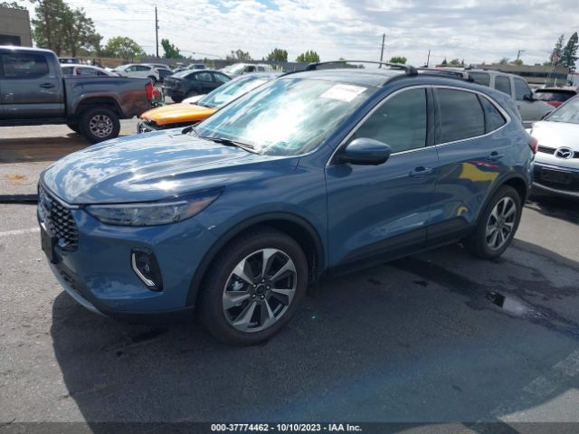 1FMCU9JZ3PUA30823 Ford Escape Platinum