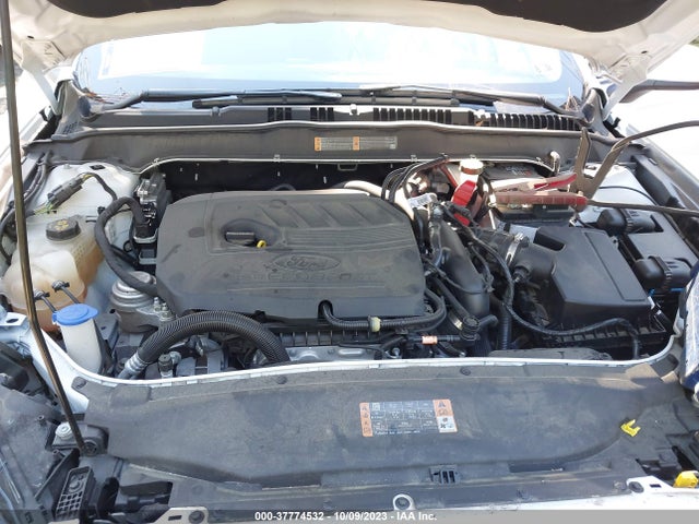 2018 FORD FUSION SE VIN: 3FA6P0HD8JR245438