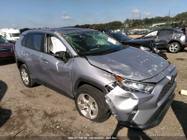 2020 TOYOTA RAV4 XLE VIN: JTMP1RFV5LD051445
